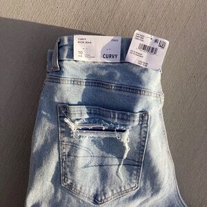 American Eagle Curvy Mom Jeans size 10 New with Tags!